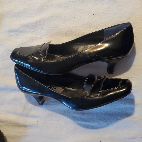 Bandolino Black Patent Leeather Dress Sz. 8.5 Pumps Shoes - Picture 4 of 9